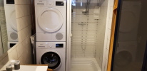 Waschcenter und Dusche unten Waschcenter und Dusche unten